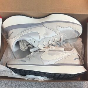 Nike Phoenix waffle